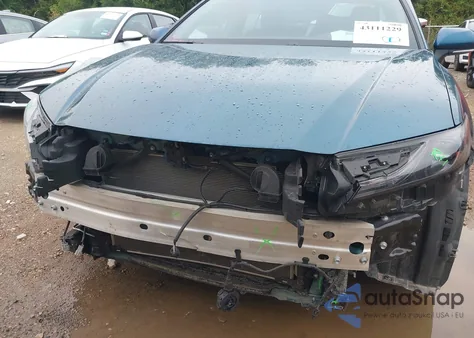 2025 Toyota Camry Xse/Xle/Le/Se z USA, uszkodzony, nr VIN 4T1DAACK3SU039528